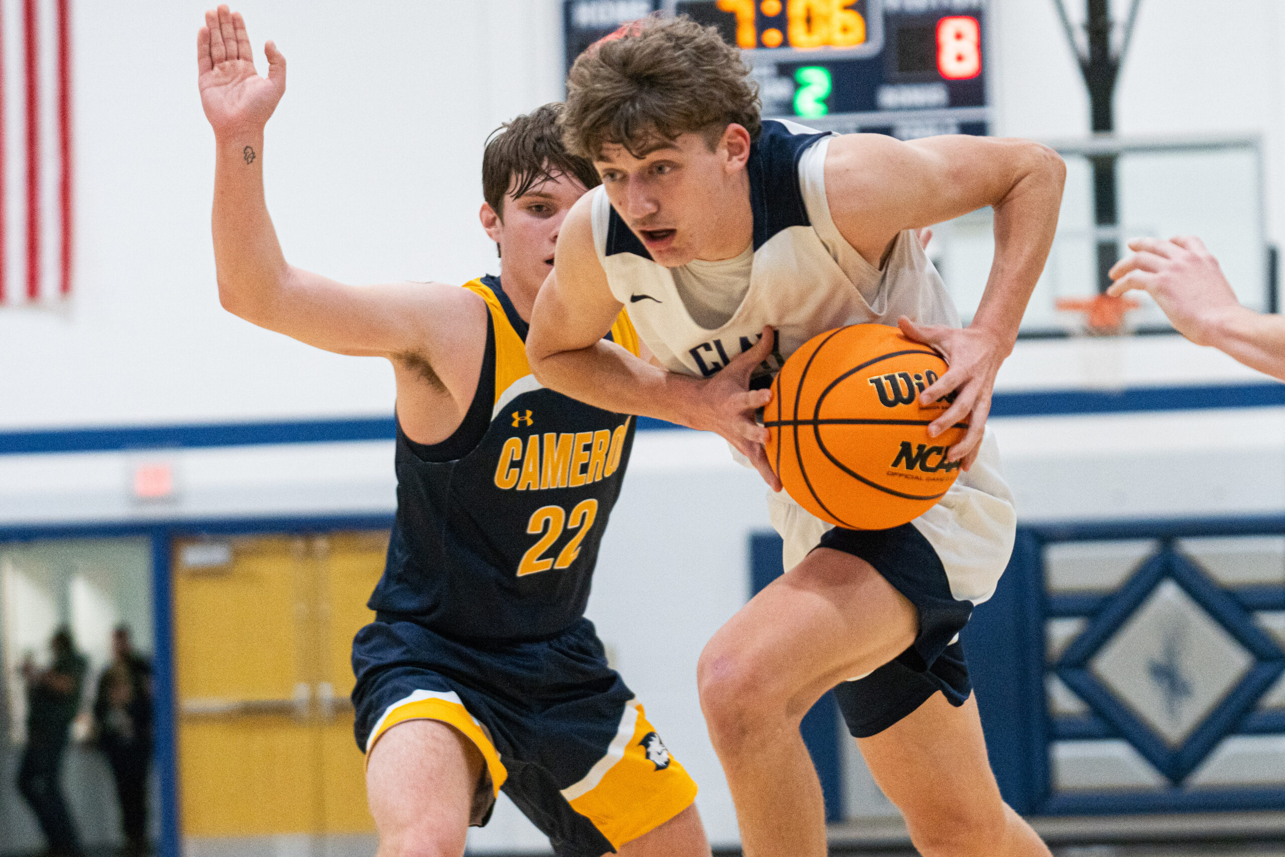 Clay-Battelle survives Cameron’s comeback bid in second half